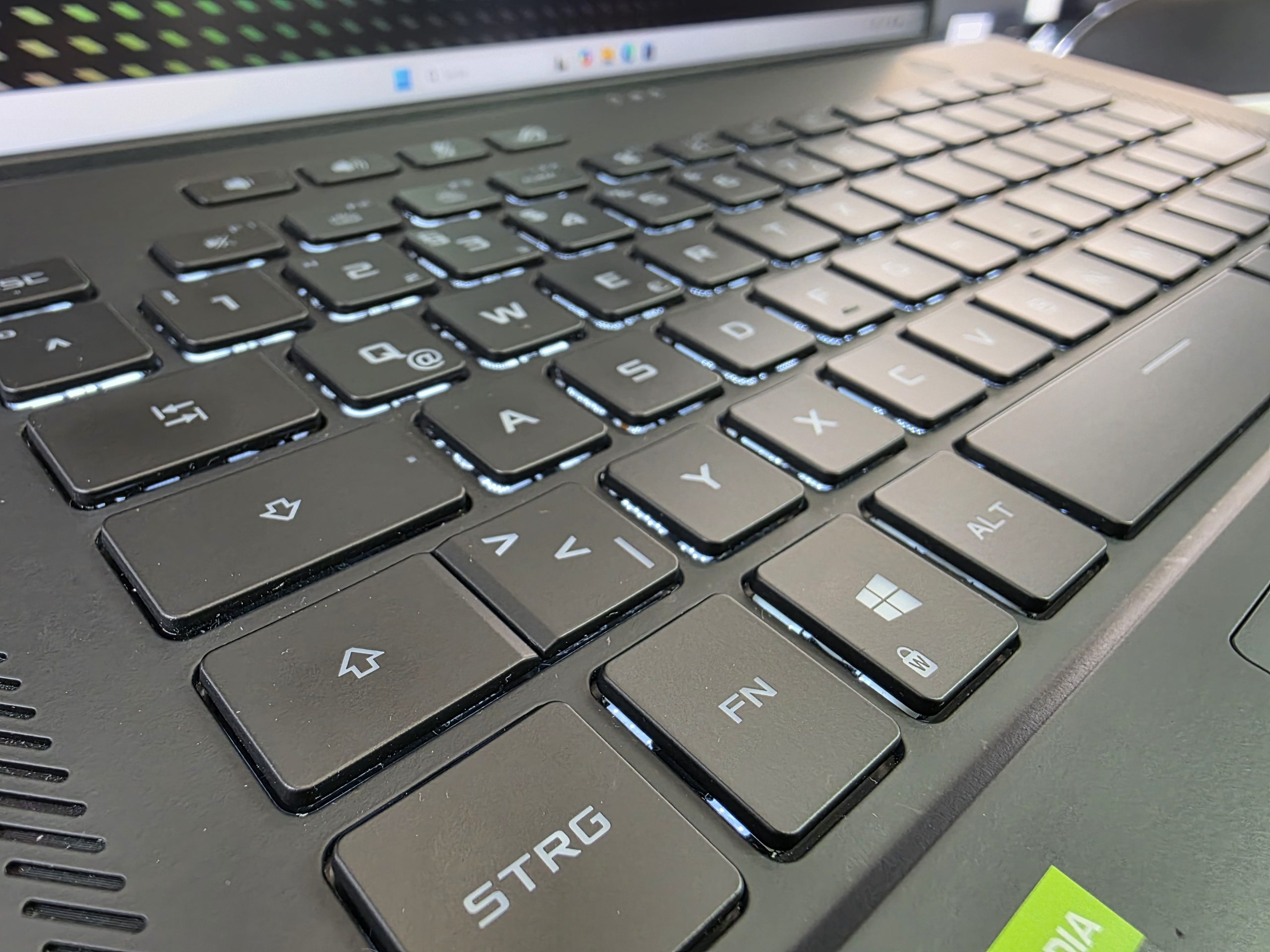 ⭐Asus ROG Zephyrus M16 – i7 11th, RTX 3060 6GB, 16GB RAM, 1000GB SSD, OVP - GAMING – NEUWERTIG!⭐ – Bild 4