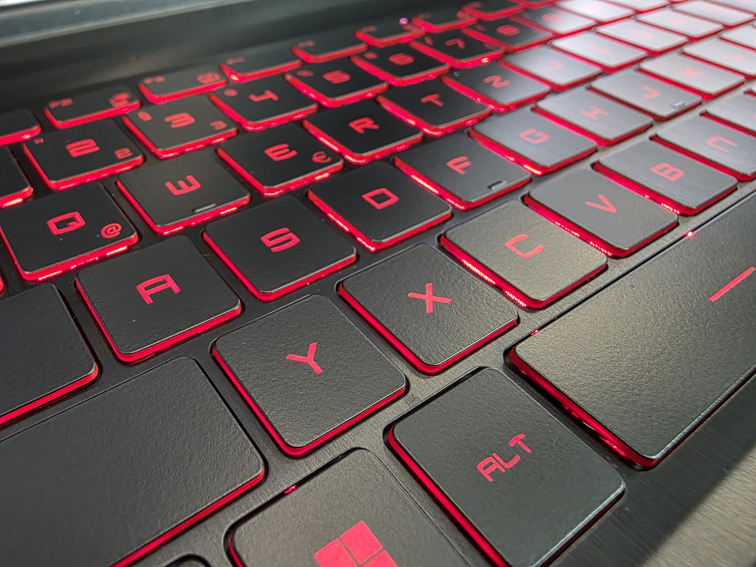 ⭐MSI Thin GF63 – i5 12th, RTX 4060 8GB, 16GB RAM, 2xSSD (2,5TB), ALU, 144Hz – GAMING – TOP!⭐ – Bild 4