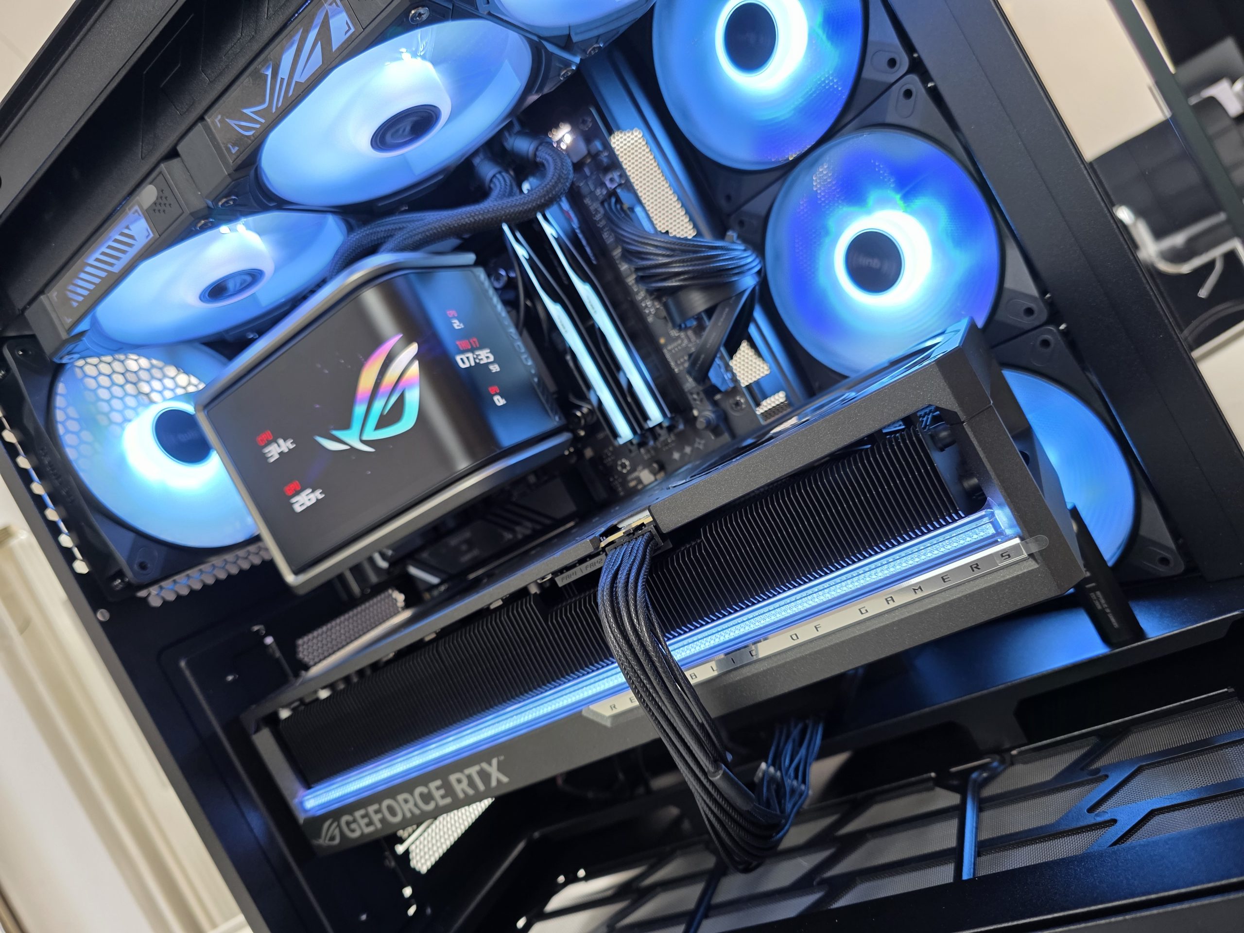 ⭐RMC Gaming PC – RYZEN 9 9950X3D, RTX5080 16GB, 64GB DDR5 RAM, 4000GB SSD, WaKU, ASUS ROG - TOP⭐ – Bild 3