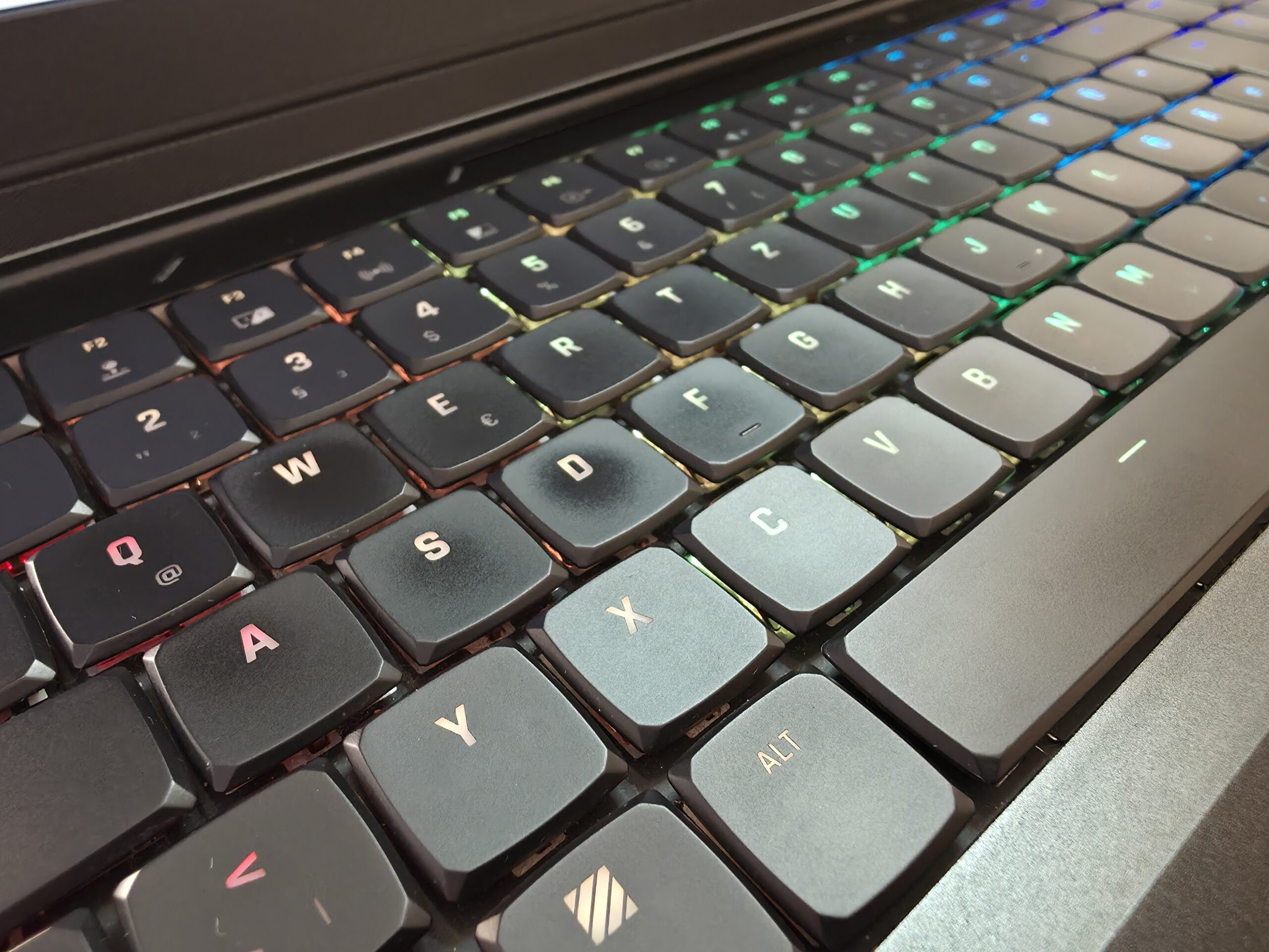 ⭐XMG NEO 15 – i7 9th, 32GB RAM, RTX 2070 8GB, 1000GB SSD, RGB - TOP!⭐ – Bild 4